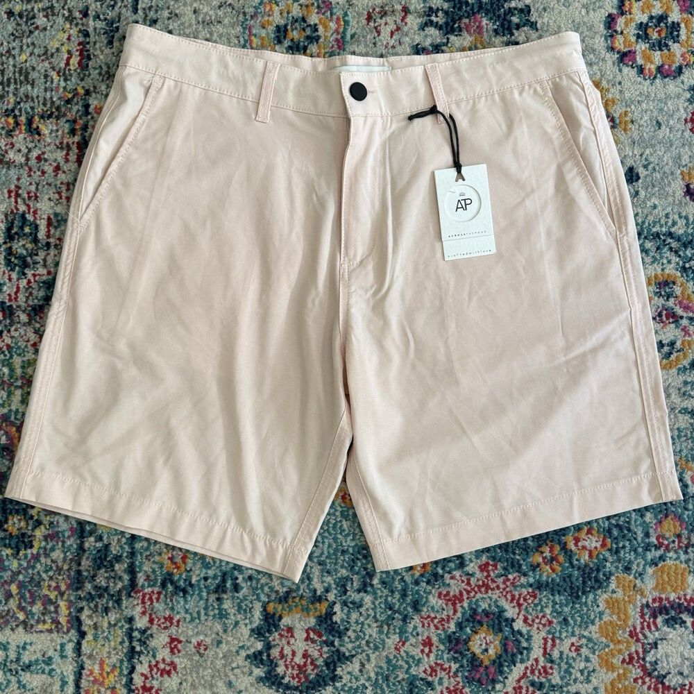 NEW Across The Pond Men’s Flat Front Shorts Light‎ Pink Size 34 Preppy Casual
